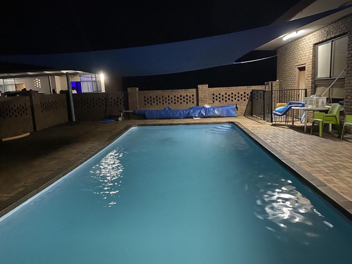 Charlton Motel Экстерьер фото