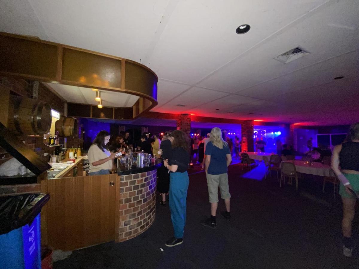Charlton Motel Экстерьер фото
