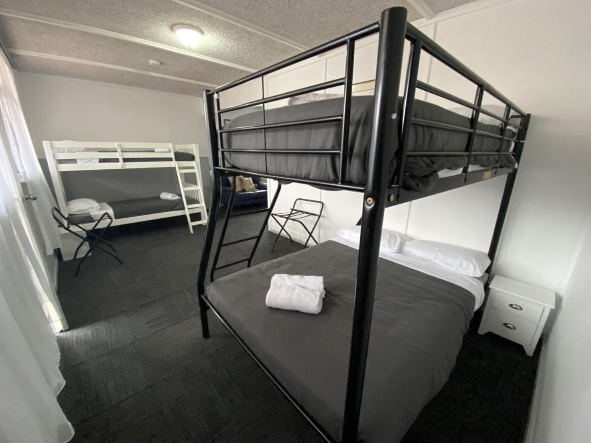 Charlton Motel Экстерьер фото