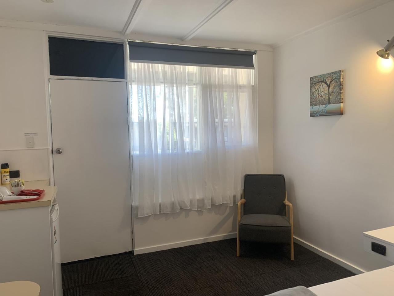 Charlton Motel Экстерьер фото