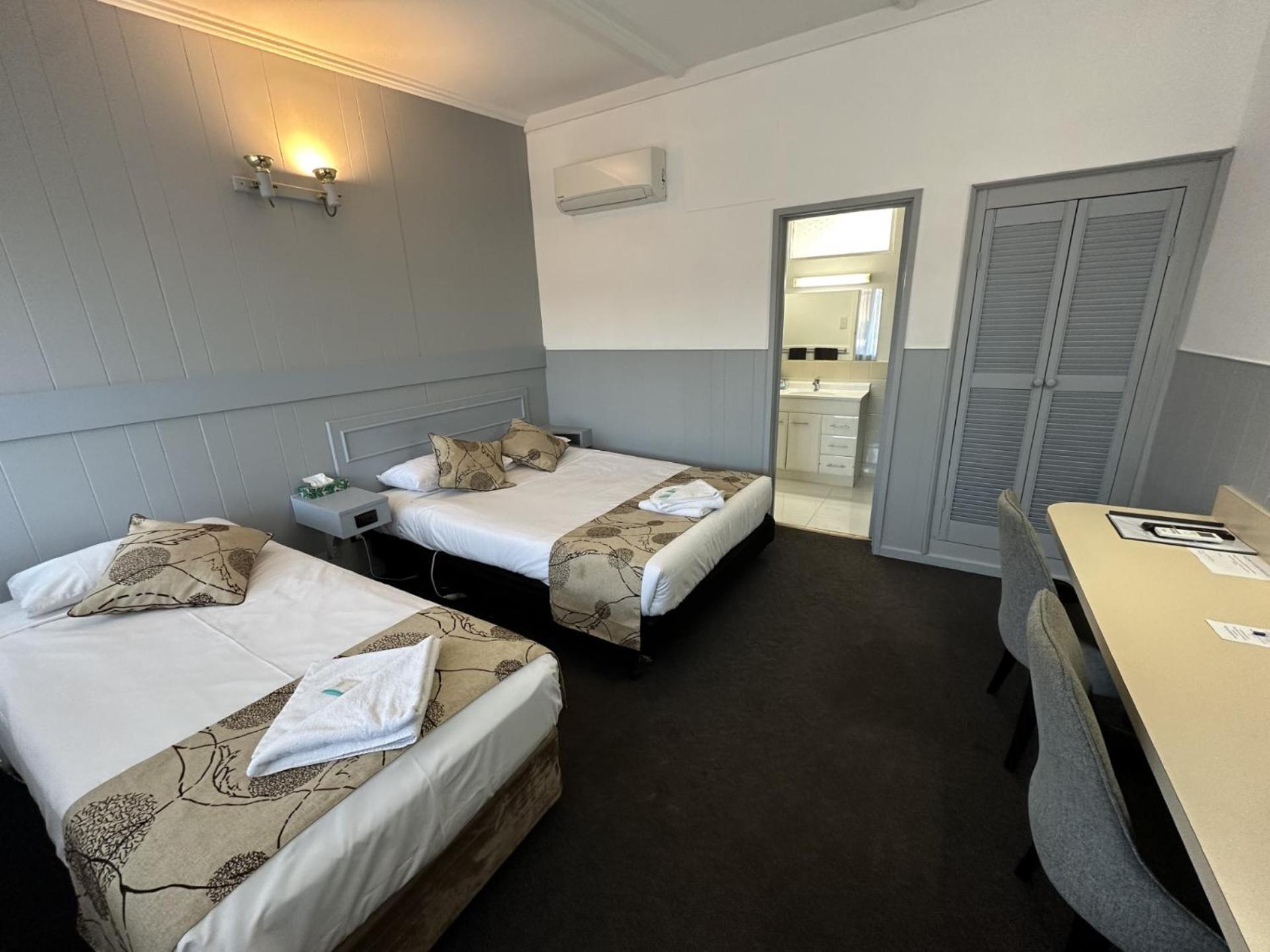 Charlton Motel Экстерьер фото
