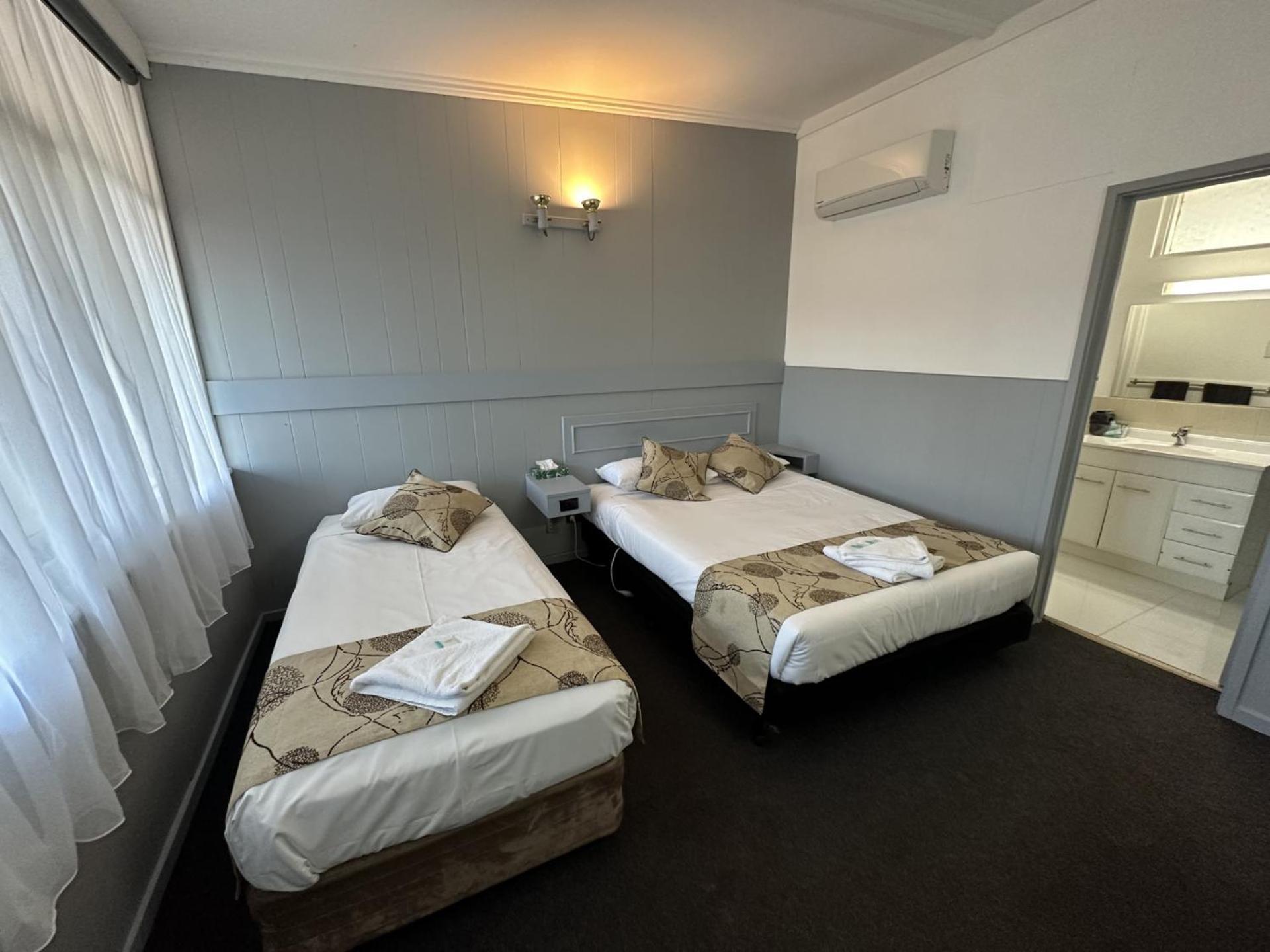 Charlton Motel Экстерьер фото