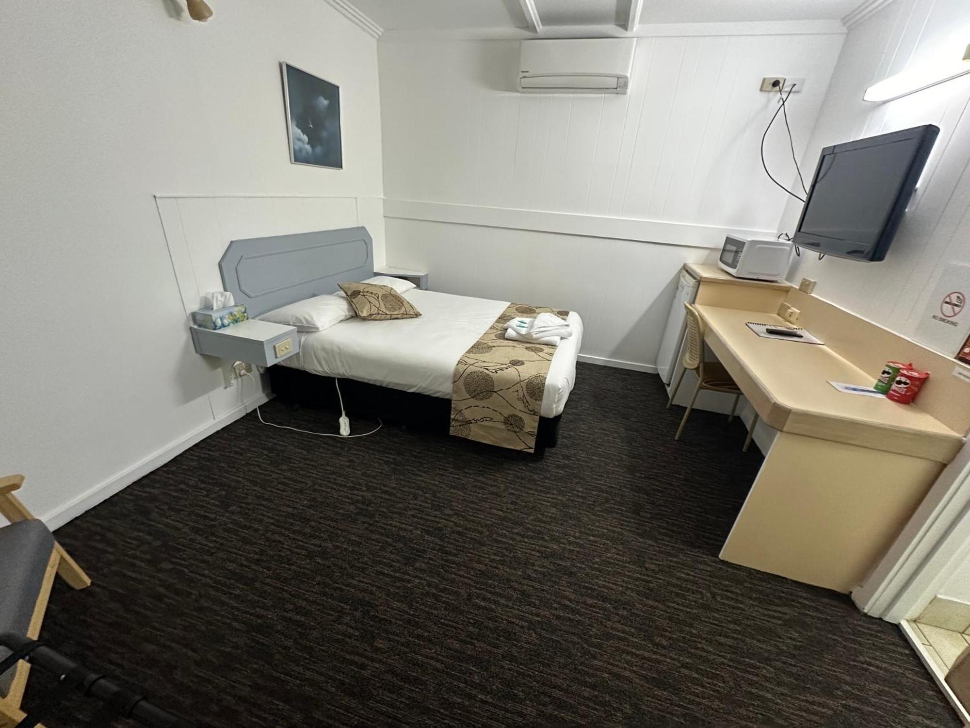 Charlton Motel Экстерьер фото
