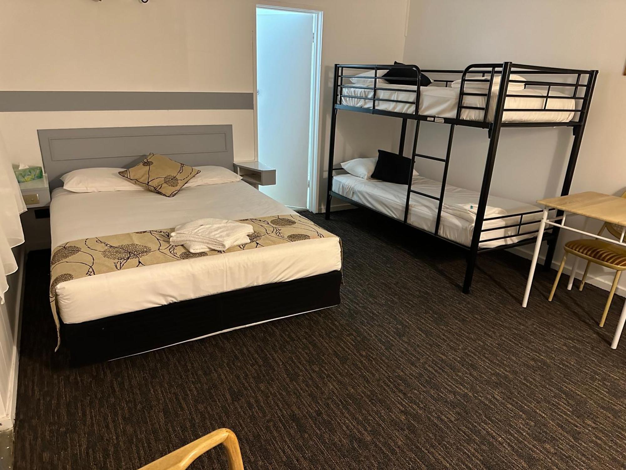 Charlton Motel Экстерьер фото